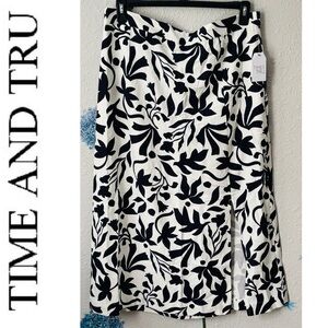 Black and White A-Line Skirt Time and Tru